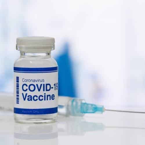 Â¿Quiere ponerse la vacuna o refuerzo contra el COVID