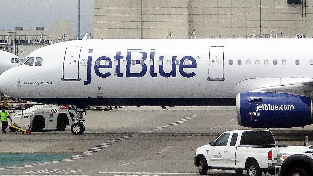 JetBlue To Offer Flights To London From Boston, New York ...